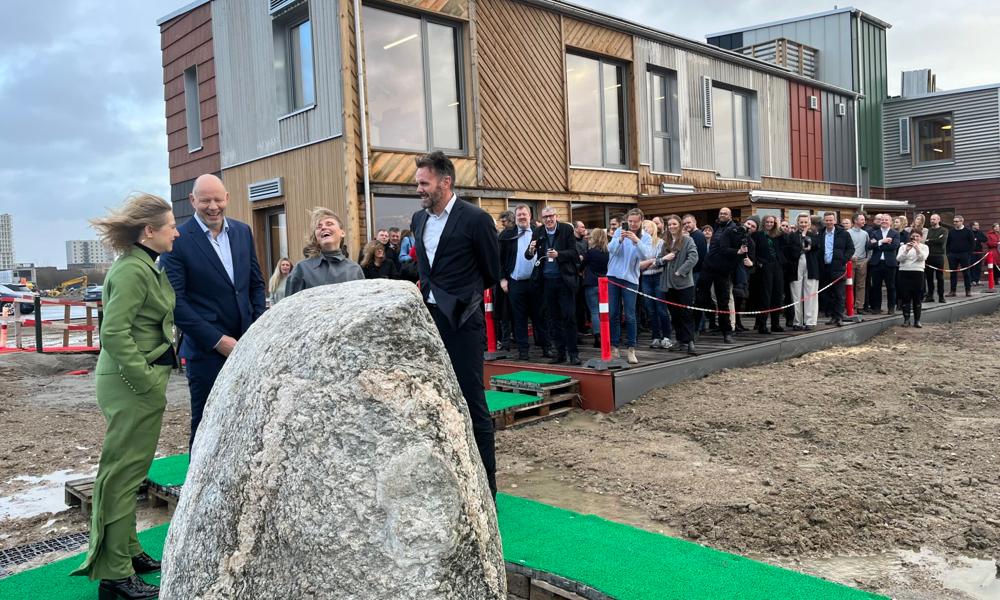 Sådan så det ud, at grundstensplacering ved Fælledby blev fejret i januar 2024. Sådan så det ud, at grundstensplacering ved Fælledby blev fejret i januar 2024.