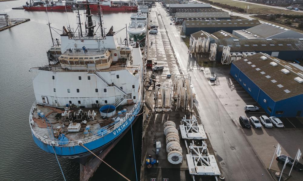 JD-Contractors har købt det tidligere seismiske fartøj, 'Viking Vanquish', som efter en omfattende ombygning til offshore installationsfartøjet 'C-installer'. JD-Contractors har købt det tidligere seismiske fartøj, 'Viking Vanquish', som efter en omfattende ombygning til offshore installationsfartøjet 'C-installer'.