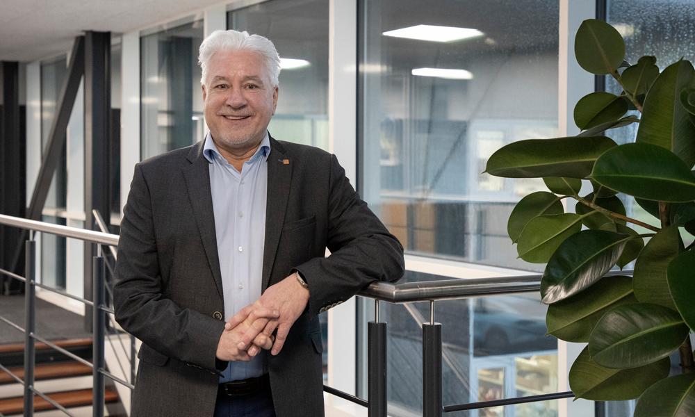 Kent Hejn Kristensen fratræder stillingen som CEO for DS Gruppen og DS Flexhal ved udgangen af regnskabsåret den 31. marts 2024.