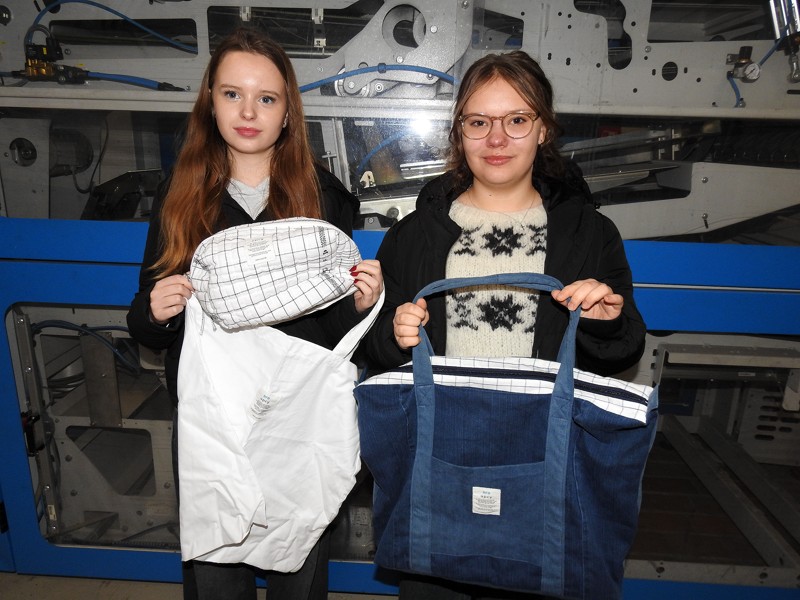 Skoleelever på besøg: Det lærte de på vaskeri | Hjørring LigeHer.nu