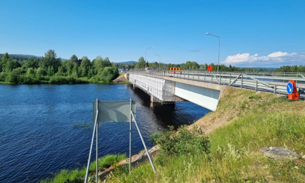 Stålbron i Stöde. Stålbron i Stöde.
