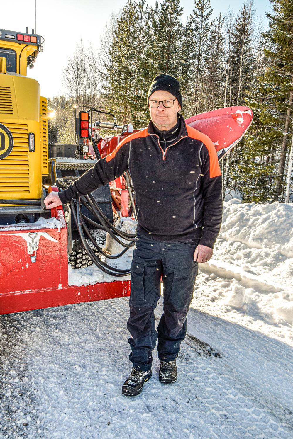 Det blev rätt från början för Tommy Eriksson – både när det gäller maskinval, yrkesval och hustruval. Det blev rätt från början för Tommy Eriksson – både när det gäller maskinval, yrkesval och hustruval.