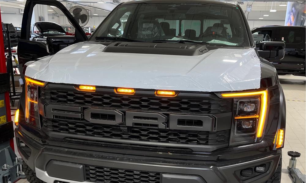 Lyktorna kräver en del arbete, här en F-150 Raptor. Lyktorna kräver en del arbete, här en F-150 Raptor.