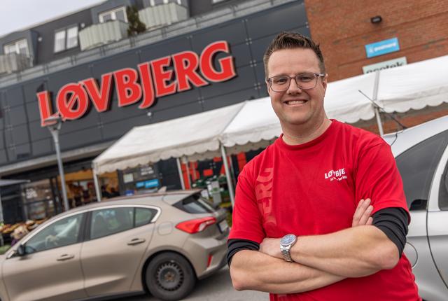 Købmand Max Kristensen fra Løvbjerg i Brønderslev bakker op om kædens farvel til MobilePay som betalingsløsning.