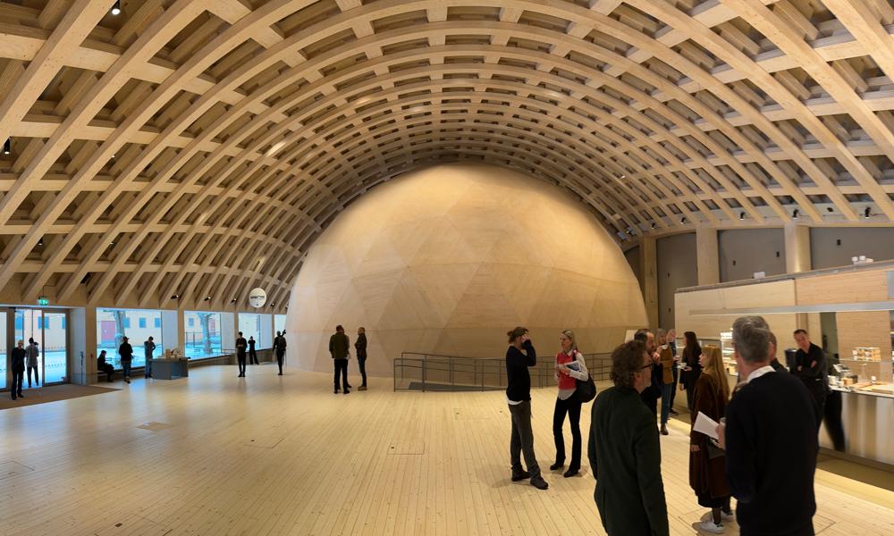 Hans Sohlström menar att Wisdome Stockholm är ett exempel på avancerade träbyggnader som blir flaggskepp för hur trä kan användas i modern arkitektur. Hans Sohlström menar att Wisdome Stockholm är ett exempel på avancerade träbyggnader som blir flaggskepp för hur trä kan användas i modern arkitektur.