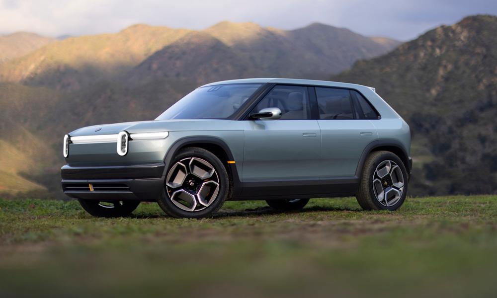 Rivian presenterade även R3. Rivian presenterade även R3.