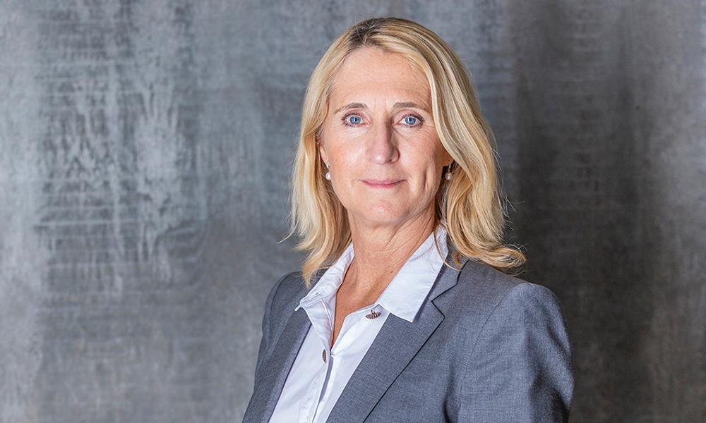 Thomas Betongs vd Carina Edblad. Thomas Betongs vd Carina Edblad.
