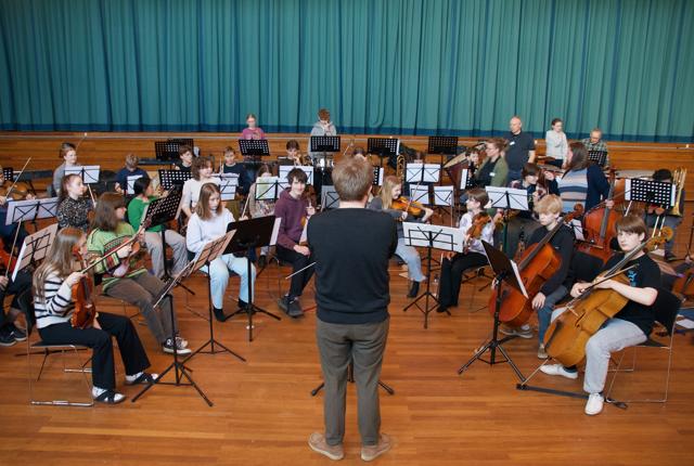 Nordjyllands Ungdoms Symfoniorkester (NUS) giver koncert på Musikskolen på Mors søndag den 21. april.