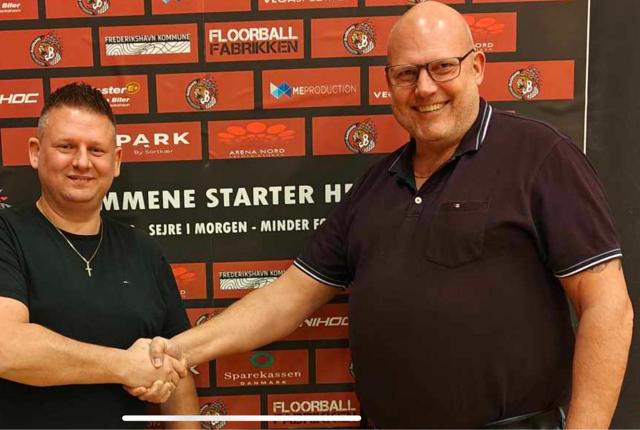 Den tidligere landsholdsspiller Thomas Lodberg(tv.) er blevet udpeget som ny sportschef for Frederikshavn Blackhawks