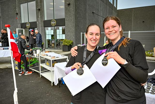To af Nordyhys medarbejdere der løb: Jane Munkholm Kristensen, der løb 9 km og  og Michelle Rokkjær der løb 10,5.