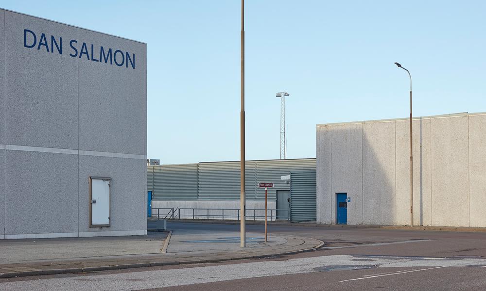 Der er lavet mange byfornyelsesplaner for Hirtshals gennem årene, blandt andet for at genforene byen og havnen, men få af dem er gennemført. Der er lavet mange byfornyelsesplaner for Hirtshals gennem årene, blandt andet for at genforene byen og havnen, men få af dem er gennemført.
