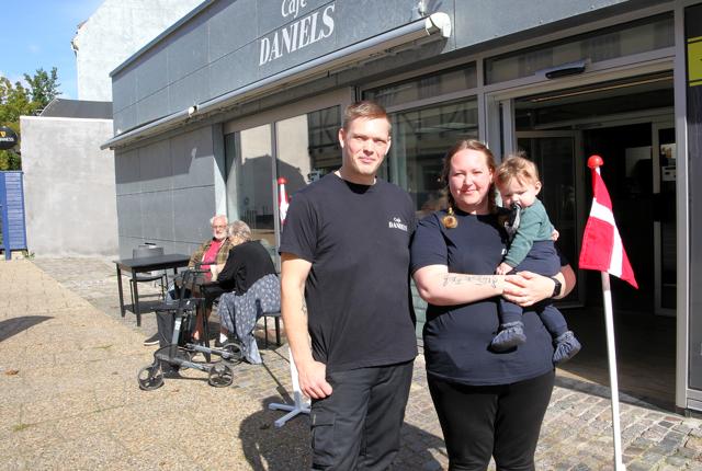 Heidi og Daniel Hemmingsen ved åbningen af Café Daniels i Frederikshavn. Nu har Heidi åbnet smørrebrødsforretning i Dronninglund og Daniel skal være køkkenchef i Brønderslev og Nr. Lyngby.