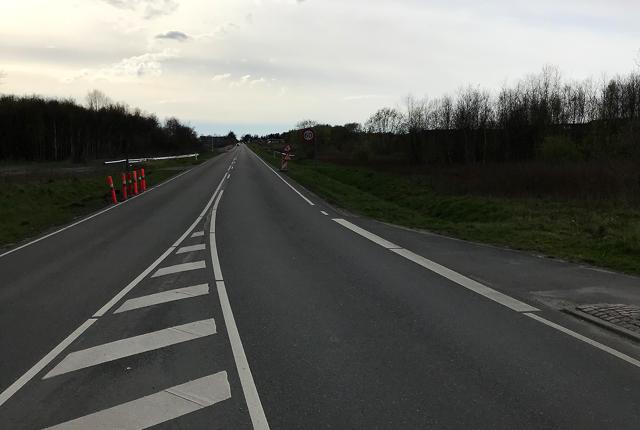Kattedamsvej fra Toftevej til rundkørslen ved Knøsgaard får et helt nyt look. Bl.a. med cykelsti, fortov og gadelys