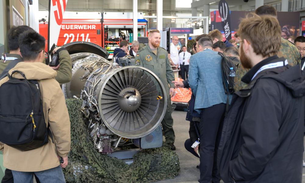 I tider med krig i Europa er også det tyske forsvar med på Hannover Messen. I tider med krig i Europa er også det tyske forsvar med på Hannover Messen.