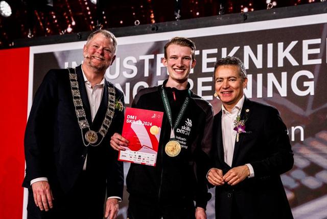 Industriteknikerlærling Oscar Dahl Nielsen fra Techcollege og SB Stål ApS vandt guld i CNC Drejning.