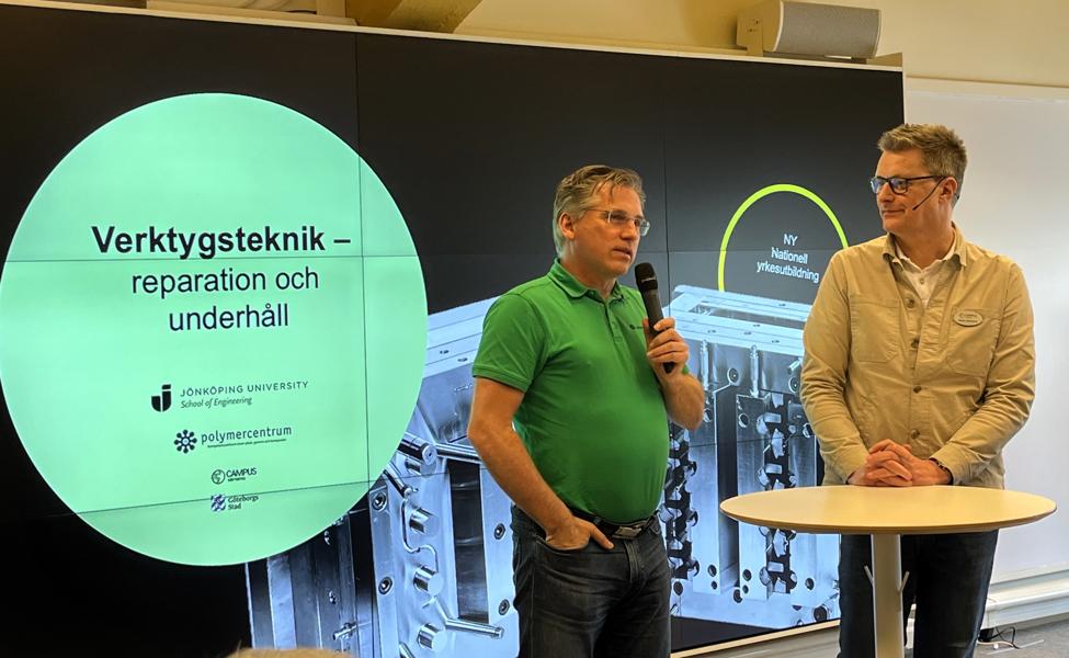 Joakim Wiedesheim (Polymercentrum Sverige AB) och Niclas Stensson (Campus Värnamo). Joakim Wiedesheim (Polymercentrum Sverige AB) och Niclas Stensson (Campus Värnamo).