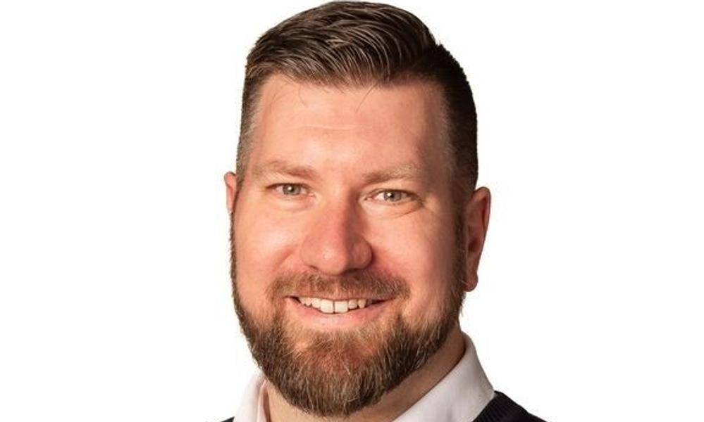 Kim Ebbe Jakobsen har mere end 20 års erfaring med salg. Kim Ebbe Jakobsen har mere end 20 års erfaring med salg.