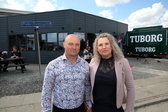Thomas og Elisabeth Amtoft kan omsider åbne den ny Fisk & Grill, som de har kæmpet for gennem fire år.