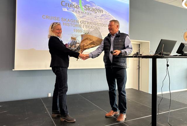 Direktør for Skagen Havn, Willy B. Hansen, bød velkommen til alle og takkede Cruise Manager ved Skagen Havn, Anne Sofie Rønne Jensen, for det store arbejde gennem de første 25 år med krydstogt.