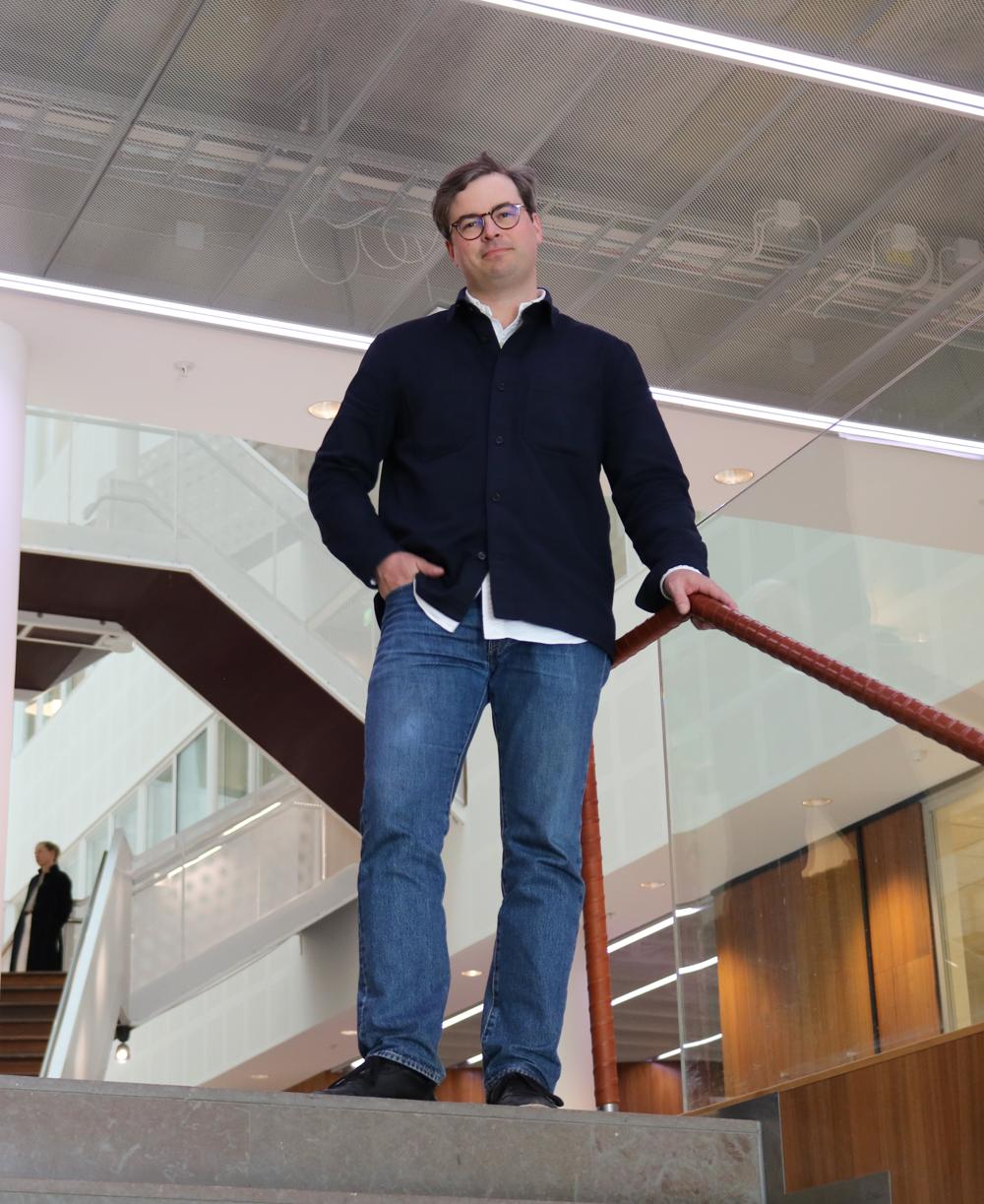 Björn Blomqvist kommer närmast från AI-roll på Dagab. Nu leder han Axfoodkoncernens AI-verksamhet från huvudkontoret. Björn Blomqvist kommer närmast från AI-roll på Dagab. Nu leder han Axfoodkoncernens AI-verksamhet från huvudkontoret.