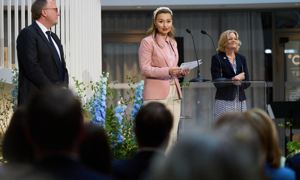 Ebba Busch (KD) and Jenni Nordborg from Lif were some of the participants at the inaguration. Ebba Busch (KD) and Jenni Nordborg from Lif were some of the participants at the inaguration.