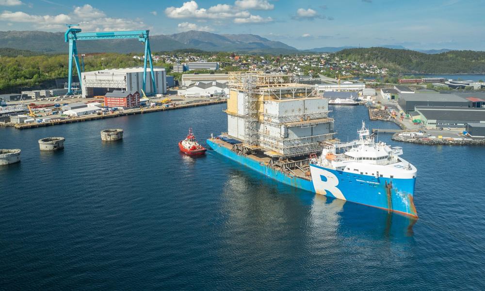 Ankom: Plattformen er ankommet Stord-verftet. Ankom: Plattformen er ankommet Stord-verftet.