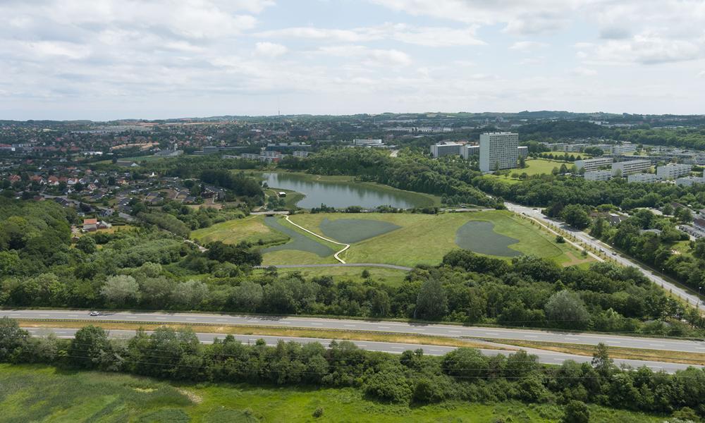 Går alt efter planen, kan Aarhus Vand skyde forvandlingen af området i Viby i gang i foråret 2025. Går alt efter planen, kan Aarhus Vand skyde forvandlingen af området i Viby i gang i foråret 2025.