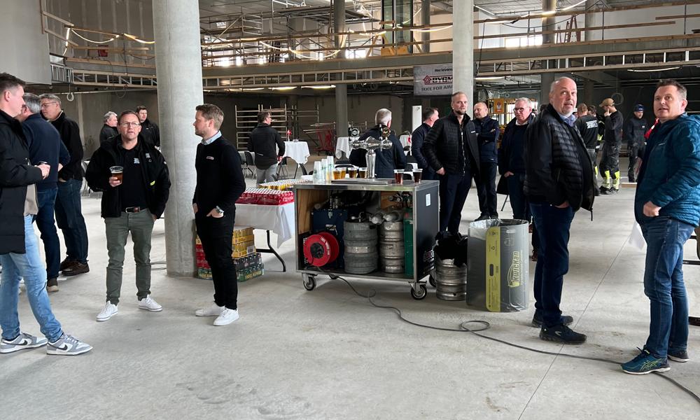 Rejsegildet på Bygmas proff- og logistikcenter Esbjerg Nord blev fejret efter alle kunstens regler Rejsegildet på Bygmas proff- og logistikcenter Esbjerg Nord blev fejret efter alle kunstens regler