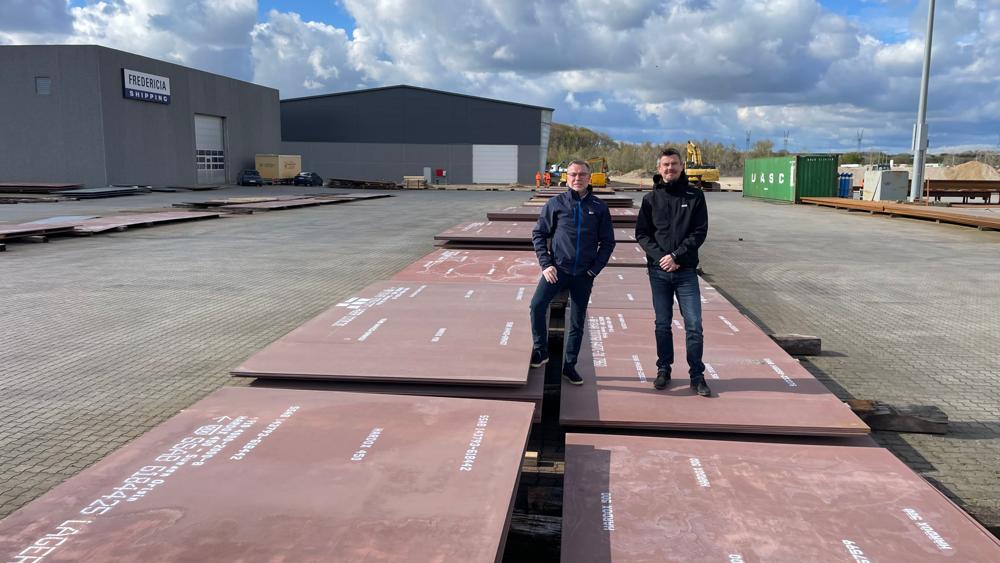 Jesper Ryhl er salgsansvarlig, og Mattias Grenryd er ansvarlig for teknisk support. Jesper Ryhl er salgsansvarlig, og Mattias Grenryd er ansvarlig for teknisk support.