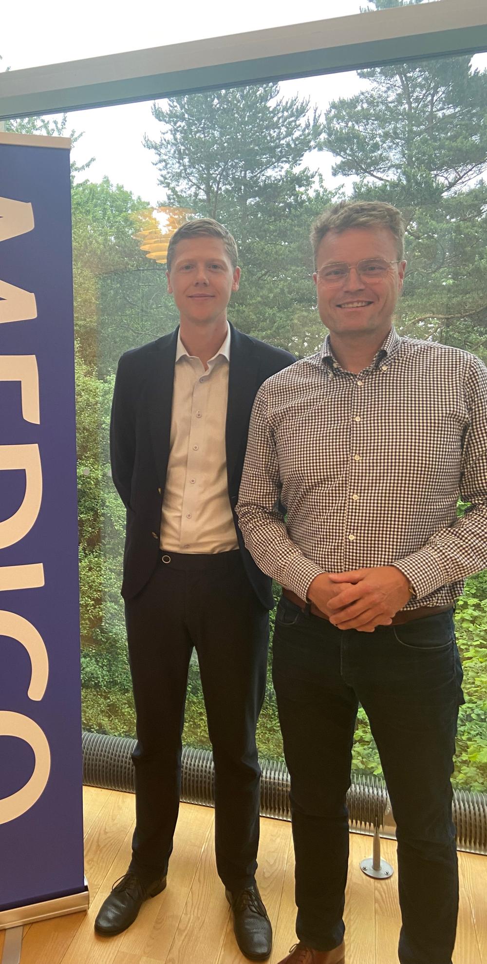Formand Rasmus Hother le Fevre, CEO i Ferrosan Medical Devices (th) og Martin Kiil, næstforperson og Vice President Nordics hos Coloplast (tv). Formand Rasmus Hother le Fevre, CEO i Ferrosan Medical Devices (th) og Martin Kiil, næstforperson og Vice President Nordics hos Coloplast (tv).