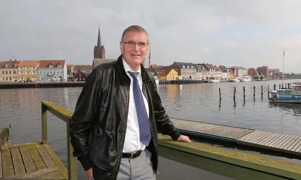 Tidligere direktør i Lollands Bank, Anders F Møller, er ny direktør i Sydkaj P/S. Tidligere direktør i Lollands Bank, Anders F Møller, er ny direktør i Sydkaj P/S.