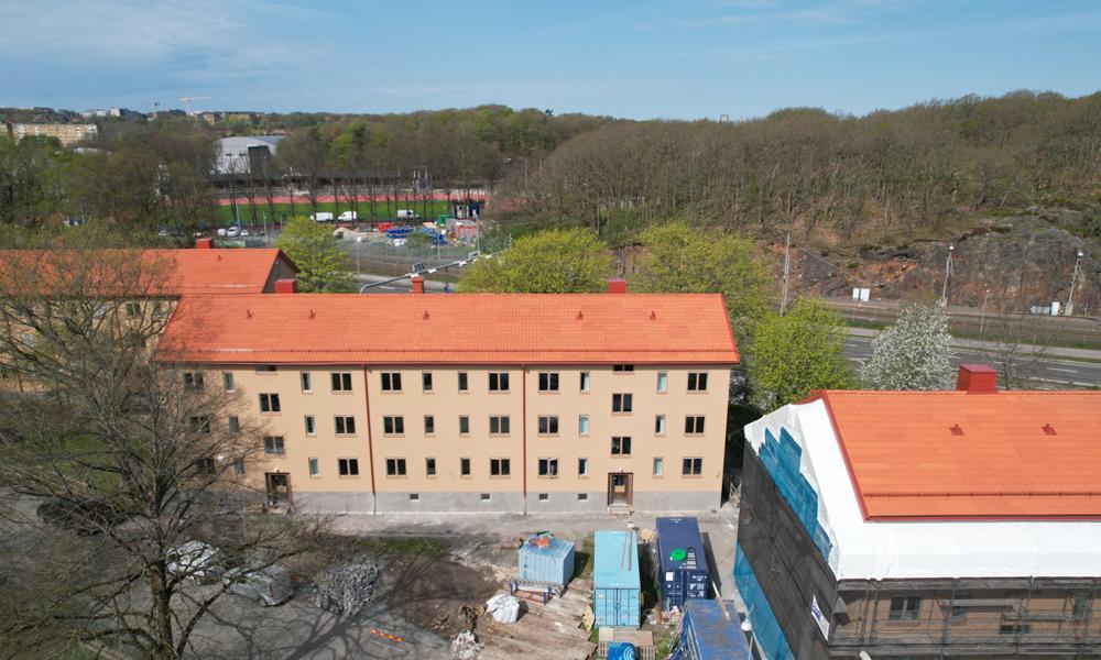 Fem lamellhus har renoverats. Arkitekturen har sett som ett gott exempel på tidens arkitektur och omfattas av staden bevarandeprogram. Fem lamellhus har renoverats. Arkitekturen har sett som ett gott exempel på tidens arkitektur och omfattas av staden bevarandeprogram.