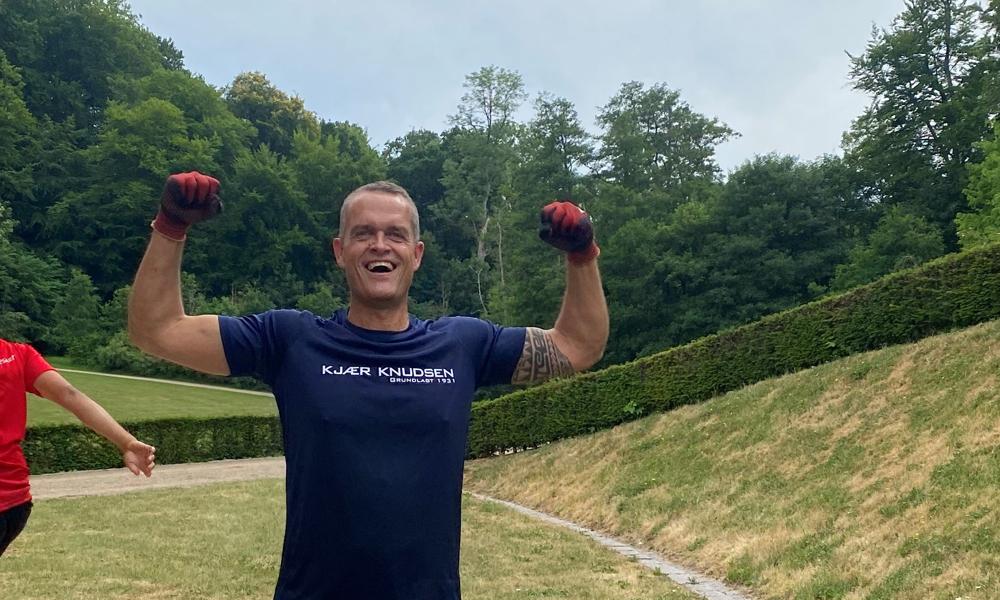 Kent Hvidtfeldt til forhindringsløb med de nu tidligere kollegaer fra Kjær Knudsen. Kent Hvidtfeldt til forhindringsløb med de nu tidligere kollegaer fra Kjær Knudsen.