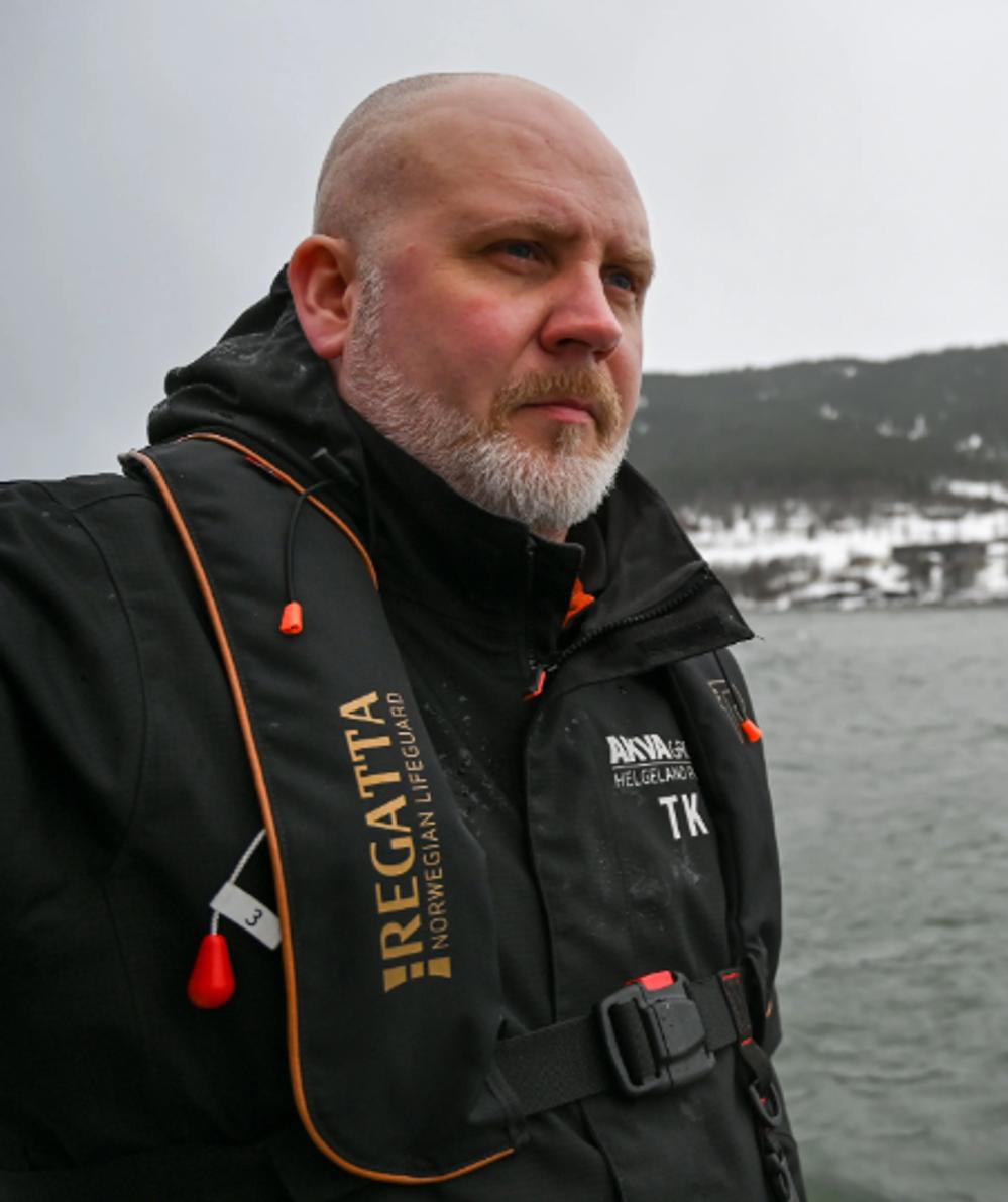 Kunden i fokus: - Mitt personlige mål er å møte kunder når som helst og hvor som helst og få ros for hele opplevelsen av å eie en Polarcirkel-båt, sier kommersiell leder i Helgeland Plast, Tommy Kristiansen. Kunden i fokus: - Mitt personlige mål er å møte kunder når som helst og hvor som helst og få ros for hele opplevelsen av å eie en Polarcirkel-båt, sier kommersiell leder i Helgeland Plast, Tommy Kristiansen.