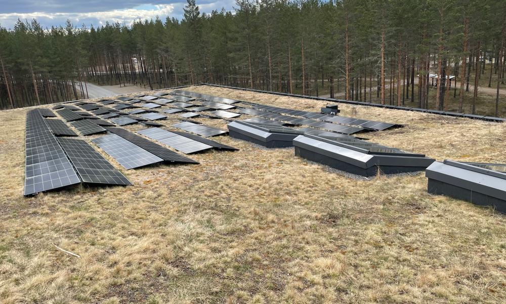 Solceller: Solcellepaneler på taket er et selvsagt valg for Vestre og The Plus. Solceller: Solcellepaneler på taket er et selvsagt valg for Vestre og The Plus.
