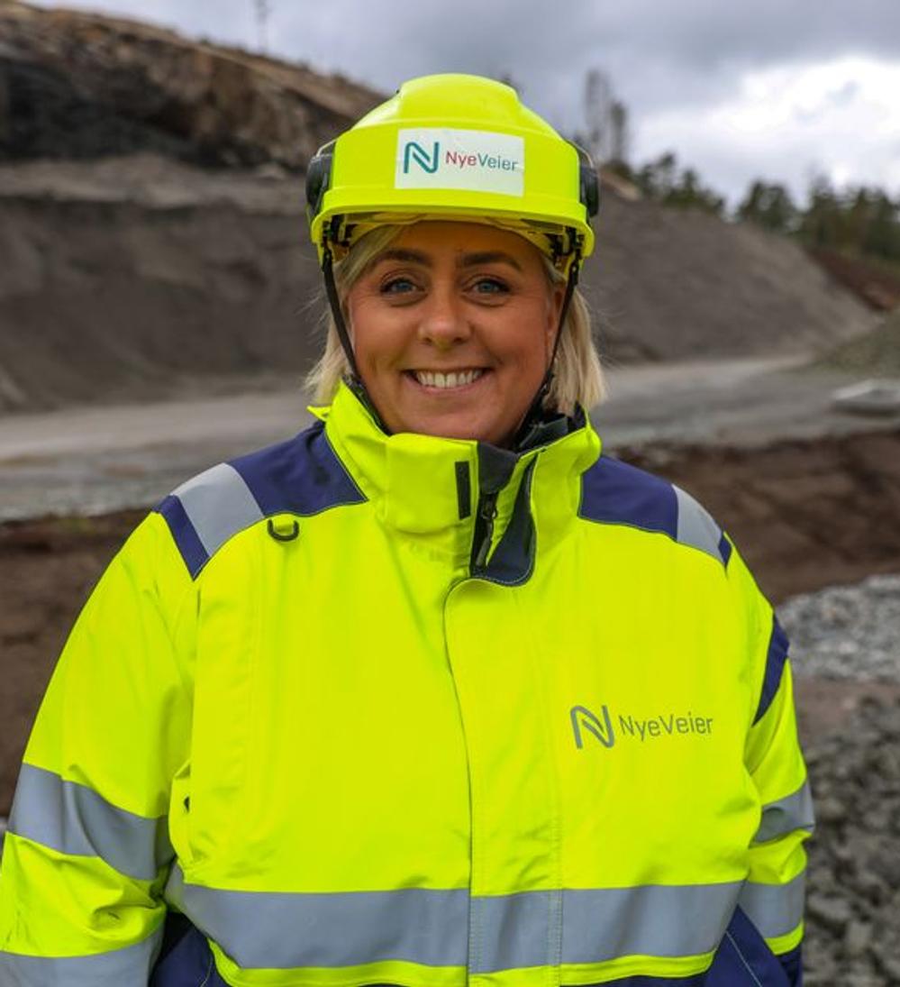 Sirkulært: - Å bruke materialer som er sirkulære er svært viktig for oss, sier Anne Stine Johnson, leder teknologi og fag i Nye Veier Sirkulært: - Å bruke materialer som er sirkulære er svært viktig for oss, sier Anne Stine Johnson, leder teknologi og fag i Nye Veier