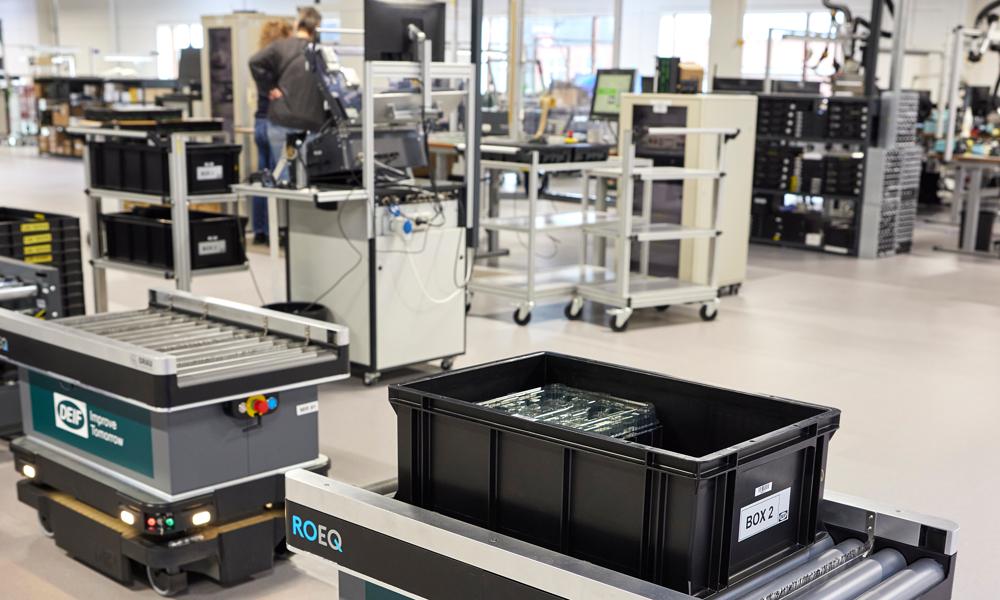 DEIF kunne i januar 2024 klippe snoren til en udvidelse af fabrikken. Herunder en gevaldig og high tech opgradering af produktionen. DEIF kunne i januar 2024 klippe snoren til en udvidelse af fabrikken. Herunder en gevaldig og high tech opgradering af produktionen.