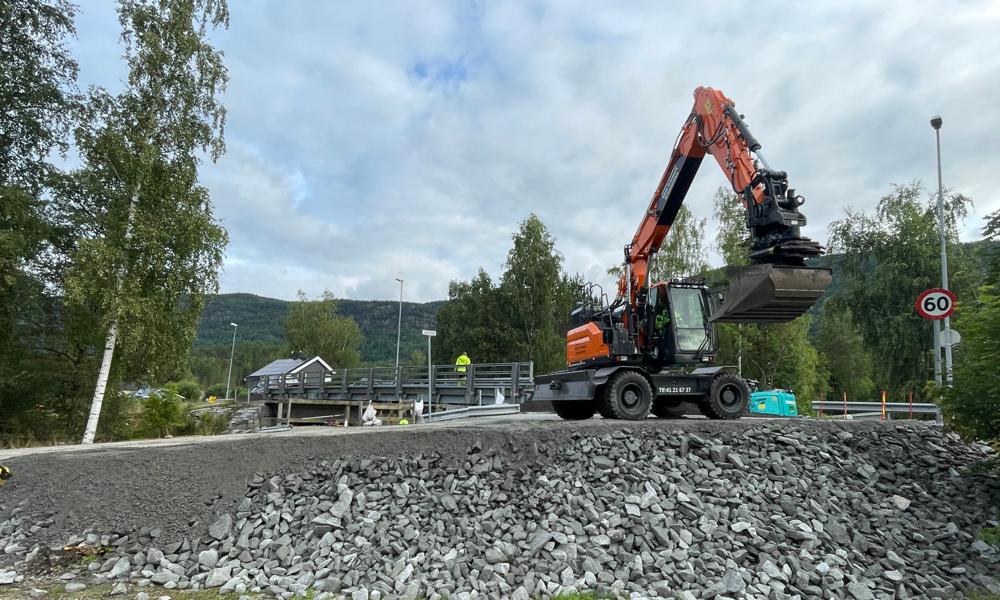Midt-Telemark Graveservice i farta. Midt-Telemark Graveservice i farta.
