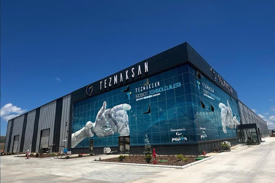 Tezmaksan innviet sin nye fabrikk i Sivas i juni 2024. Her har den tyrkiske maskinprodusenten investert 15 millioner euro i nye produksjonsfasiliteter, opplæringssenter og administrasjonslokaler. Tezmaksan innviet sin nye fabrikk i Sivas i juni 2024. Her har den tyrkiske maskinprodusenten investert 15 millioner euro i nye produksjonsfasiliteter, opplæringssenter og administrasjonslokaler.
