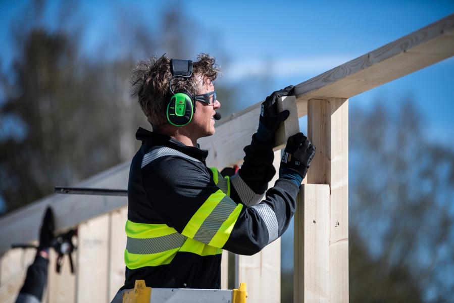 3M nya solcellsdrivna hörselskydd. 3M nya solcellsdrivna hörselskydd.