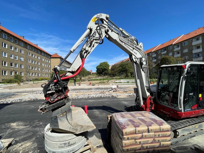 Grønningen og Bispeparken på Bispebjerg i København er blevet klimasikret med SLA som totalrådgiver og Ebbe Dalsgaard a/s som hovedentreprenør. Projektet er et af flere skybrudsprojekter, der anlægges i hovedstaden frem mod 2036. Grønningen og Bispeparken på Bispebjerg i København er blevet klimasikret med SLA som totalrådgiver og Ebbe Dalsgaard a/s som hovedentreprenør. Projektet er et af flere skybrudsprojekter, der anlægges i hovedstaden frem mod 2036.