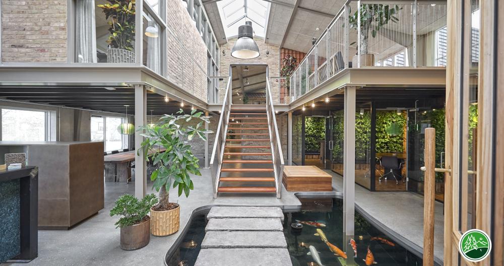 Tscherninghuset er en meget ambitiøs renovering og gentænkning af den måde, byggeriet fremover kan udnytte genbrugsmaterialer. Tscherninghuset er en meget ambitiøs renovering og gentænkning af den måde, byggeriet fremover kan udnytte genbrugsmaterialer.