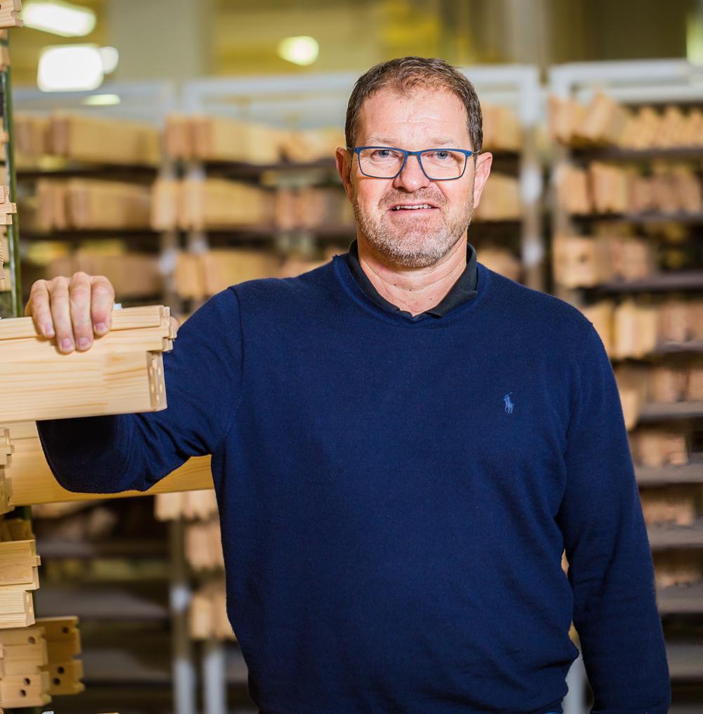 - Skydedøre ligger godt til os, og det har også spillet en rolle i forhold til at få ordren, siger Henrik Sørensen, ejerleder hos Vindunor. - Skydedøre ligger godt til os, og det har også spillet en rolle i forhold til at få ordren, siger Henrik Sørensen, ejerleder hos Vindunor.