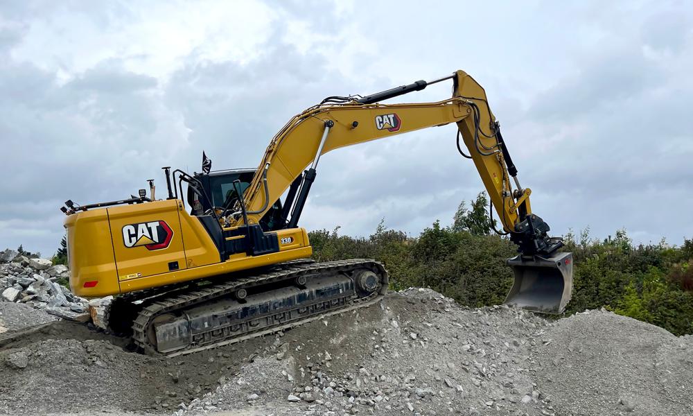 Den aktuelle maskinen er en Cat 330 NextGen som har gått 855 timer. Den var ny i august 2023, og det er Aamodt som har kjørt den hele tiden. Den aktuelle maskinen er en Cat 330 NextGen som har gått 855 timer. Den var ny i august 2023, og det er Aamodt som har kjørt den hele tiden.