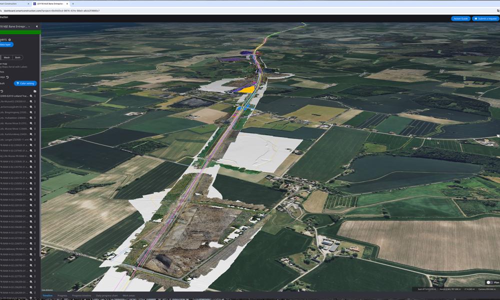 Databehandling gennem Smart Construction viser præcist maskinføreren hvor meget jord, der manglede at blive fyldt på. Databehandling gennem Smart Construction viser præcist maskinføreren hvor meget jord, der manglede at blive fyldt på.