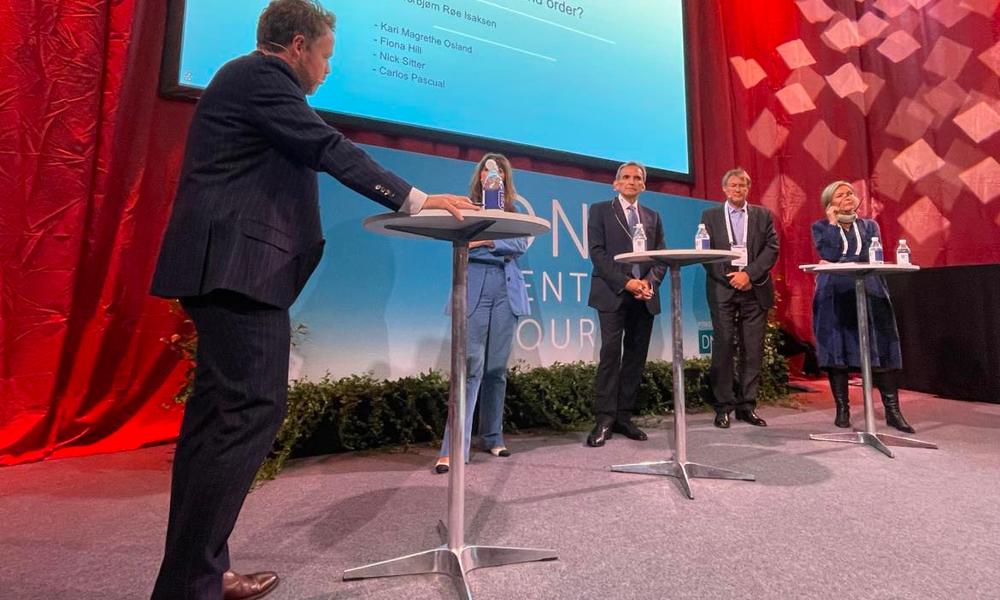 Debatter: Det var mange paneldebatter under ONS-messen. Her fra en av dem ledet av E24-redaktør Torbjørn Røe Isaksen. Debatter: Det var mange paneldebatter under ONS-messen. Her fra en av dem ledet av E24-redaktør Torbjørn Røe Isaksen.