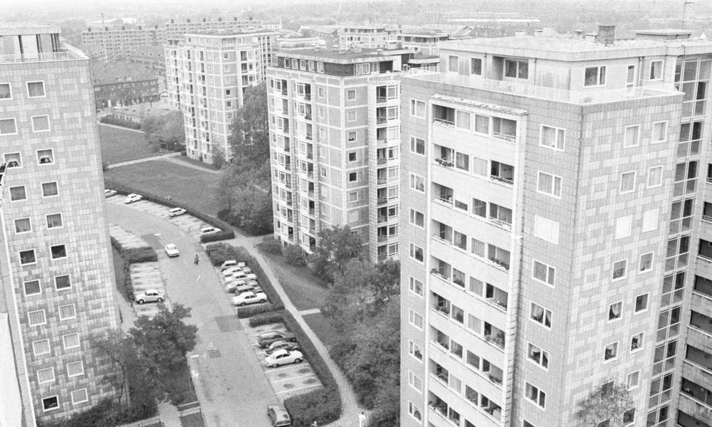 Bellahøj, højhusene på Bellahøj, stod klar i 1950'erne og er blevet omtalt Bellahøj, højhusene på Bellahøj, stod klar i 1950'erne og er blevet omtalt