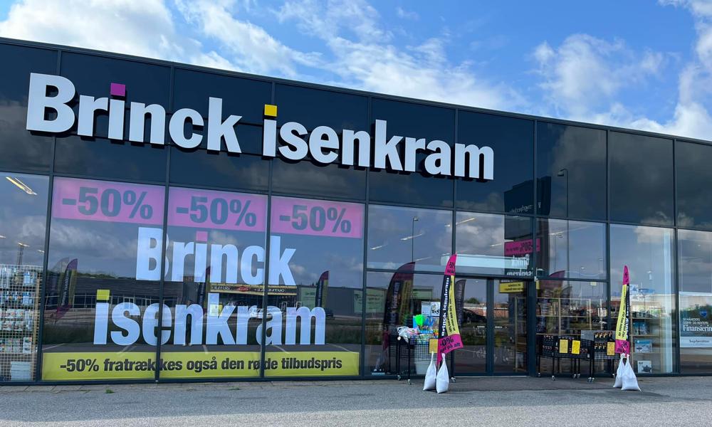 Brinck Isenkram ApS tæller i dag 20 butikker - kun i Jylland - og snart åbner nummer 21 i Kruså. Brinck Isenkram ApS tæller i dag 20 butikker - kun i Jylland - og snart åbner nummer 21 i Kruså.