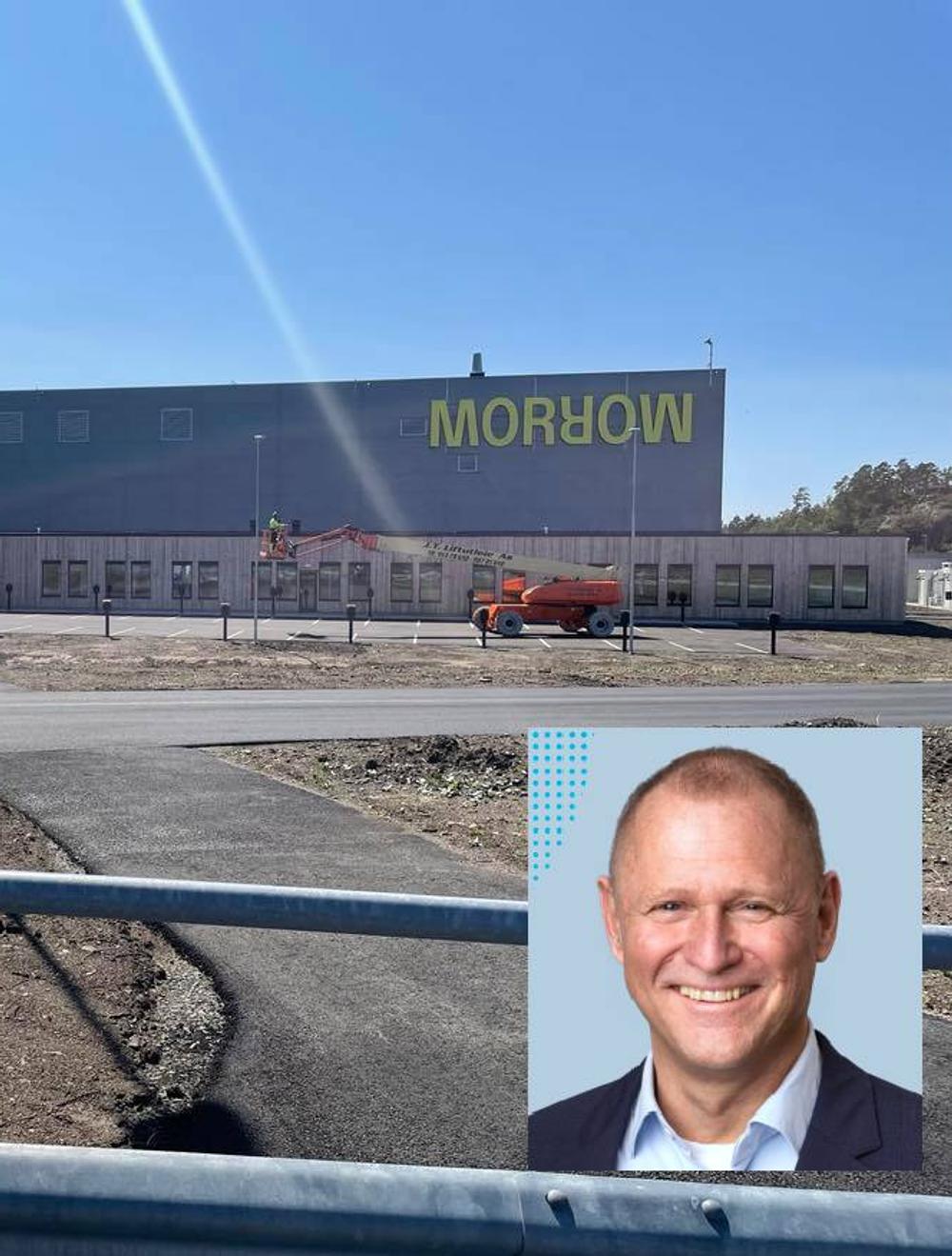 Produseres i Arendal: Batteriene som skal leveres til Ukraina skal produseres ved den nyåpnede fabrikken i Arendal. Adm. dir. Lars Christian Bacher (innfelt) er stolt over avtalen. Produseres i Arendal: Batteriene som skal leveres til Ukraina skal produseres ved den nyåpnede fabrikken i Arendal. Adm. dir. Lars Christian Bacher (innfelt) er stolt over avtalen.