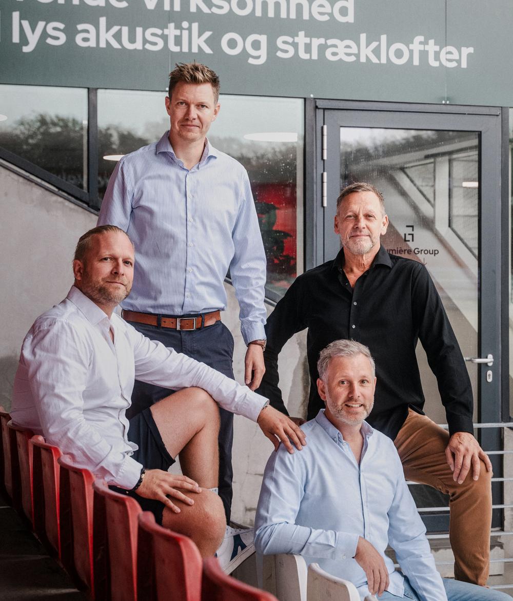 Det er ikke byens nye boyband, men blot den nye ejerkreds i Lumière Group A/S. Her er Casper Bro Agerbæk og Jakob Bøgely Hansen kommet ind, mens Michael Grundholm, der var med til at stifte virksomheden for 38 år siden, er udtrådt. De to andre ejere er Stefan Jørgensen og Michael Fahrenholtz. Det er ikke byens nye boyband, men blot den nye ejerkreds i Lumière Group A/S. Her er Casper Bro Agerbæk og Jakob Bøgely Hansen kommet ind, mens Michael Grundholm, der var med til at stifte virksomheden for 38 år siden, er udtrådt. De to andre ejere er Stefan Jørgensen og Michael Fahrenholtz.